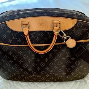 Authentic Louis Vuitton Alize Travel Leather 2 compartment Duffle Bag